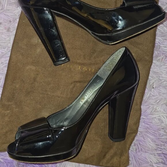 Stuart Weitzman Bowright Patent Leather Pumps. - Picture 4 of 4